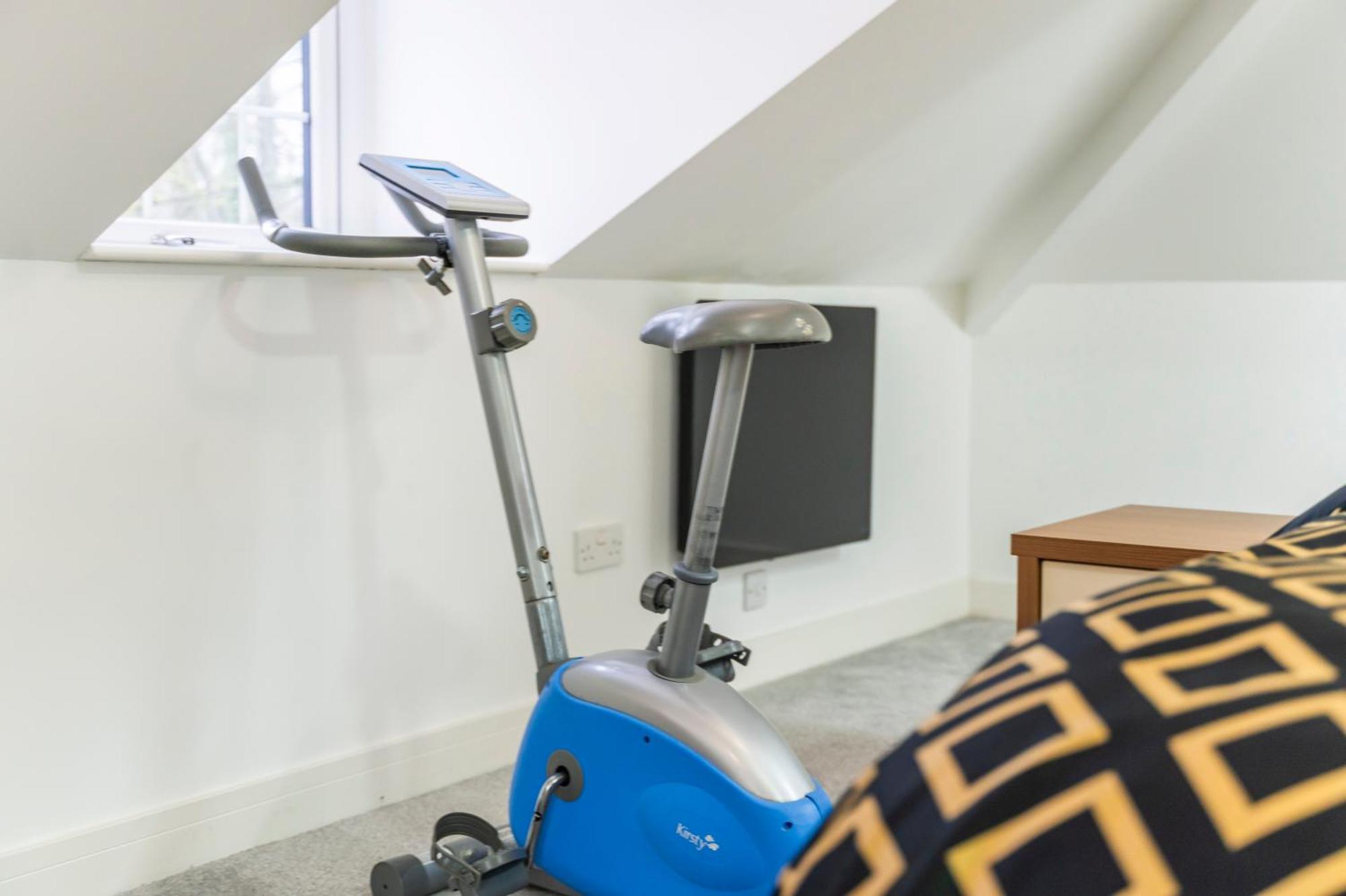Exquisite 2-Bedroom Penthouse-Sleeps 7-Free Parking With Workstations & High-Speed Wifi Birmingham Exteriér fotografie